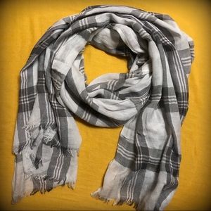 Banana Republic Grey and White Plaid Scarf